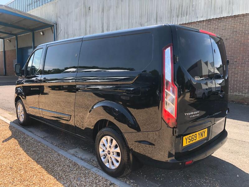 FORD TRANSIT CUSTOM 300 Limited 2.0 130 AUTO 2019