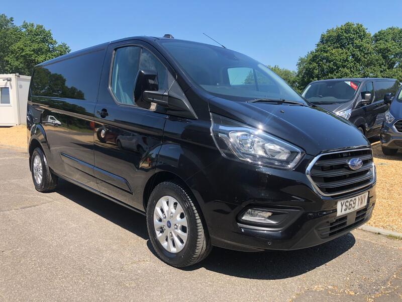 FORD TRANSIT CUSTOM 300 Limited 2.0 130 AUTO 2019