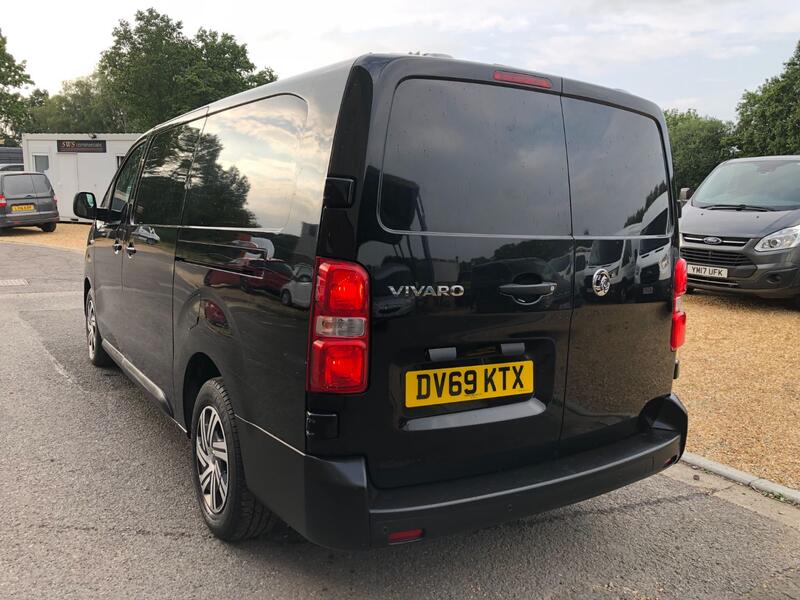 VAUXHALL VIVARO 1.5 Turbo D 2900 Dynamic LWB 2019