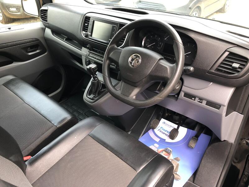 VAUXHALL VIVARO 1.5 Turbo D 2900 Dynamic LWB 2019