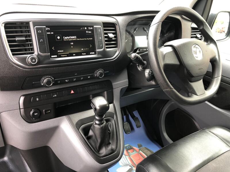 VAUXHALL VIVARO 1.5 Turbo D 2900 Dynamic LWB 2019