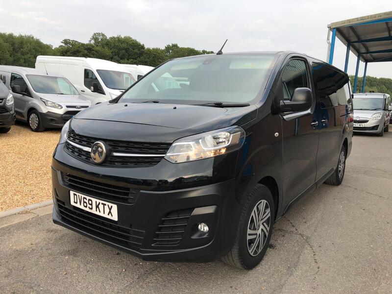 VAUXHALL VIVARO 1.5 Turbo D 2900 Dynamic LWB 2019