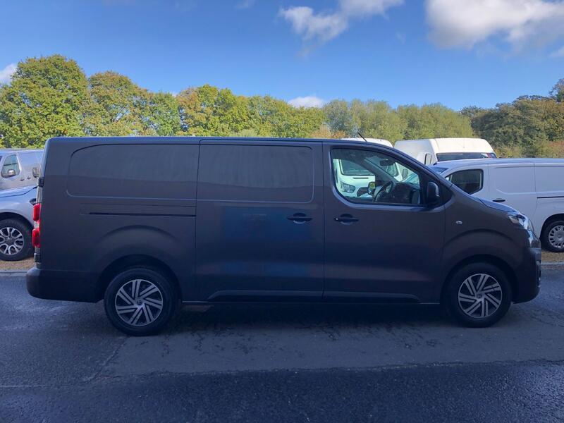 VAUXHALL VIVARO 1.5 Turbo D 2900 Dynamic L2H1 2019