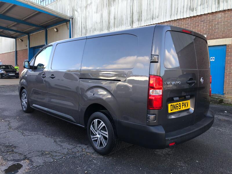 VAUXHALL VIVARO 1.5 Turbo D 2900 Dynamic L2H1 2019