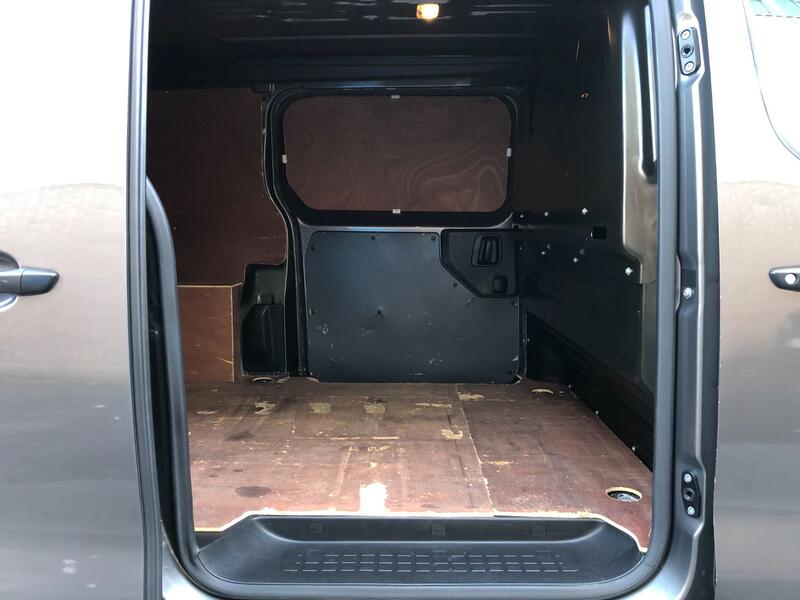 VAUXHALL VIVARO 1.5 Turbo D 2900 Dynamic L2H1 2019