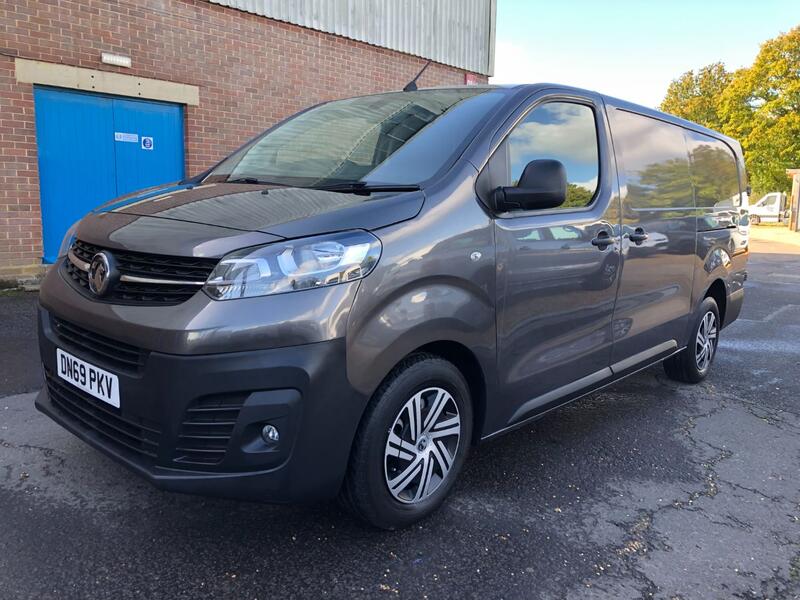 VAUXHALL VIVARO 1.5 Turbo D 2900 Dynamic L2H1 2019