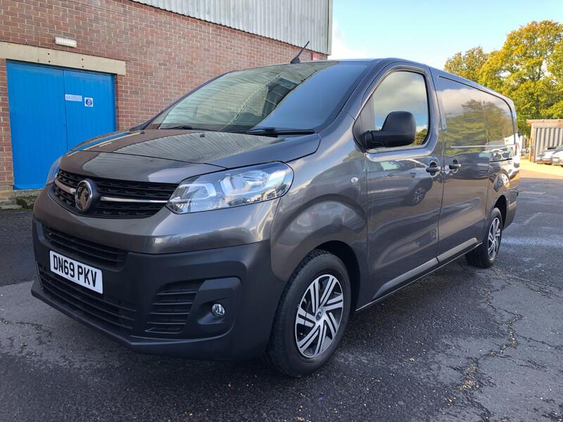 VAUXHALL VIVARO 1.5 Turbo D 2900 Dynamic L2H1 2019