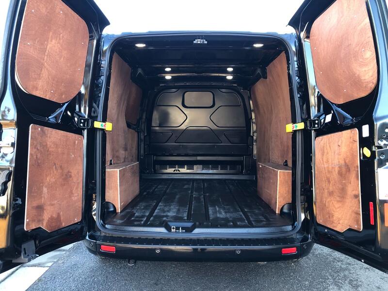 FORD TRANSIT CUSTOM 320 LIMITED 2.0 170 AUTO 2020